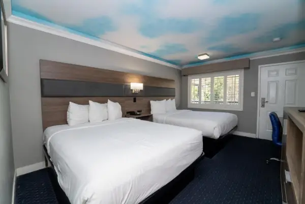 Hollywood Palms Inns & Suites Main image