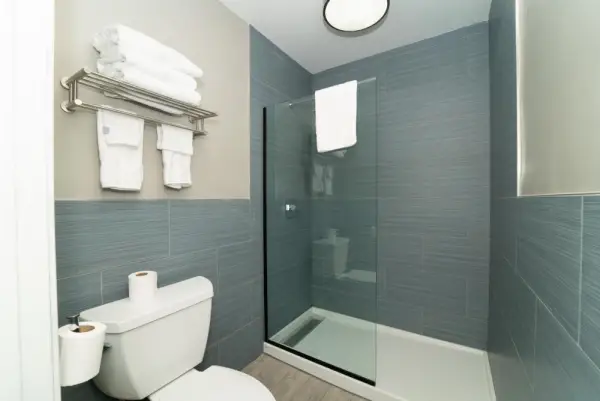 Hollywood Palms Inns & Suites Main image